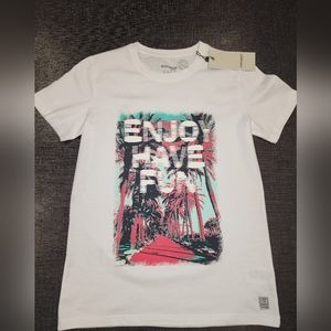 Manguun Boys Tee XL NWT